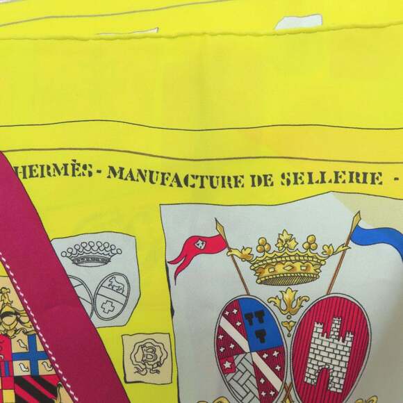 HERMES Yellow Silk Scarf - Picture 5 of 13